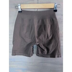Alphalete amplify‎ shorts Size small brown scrunch butt